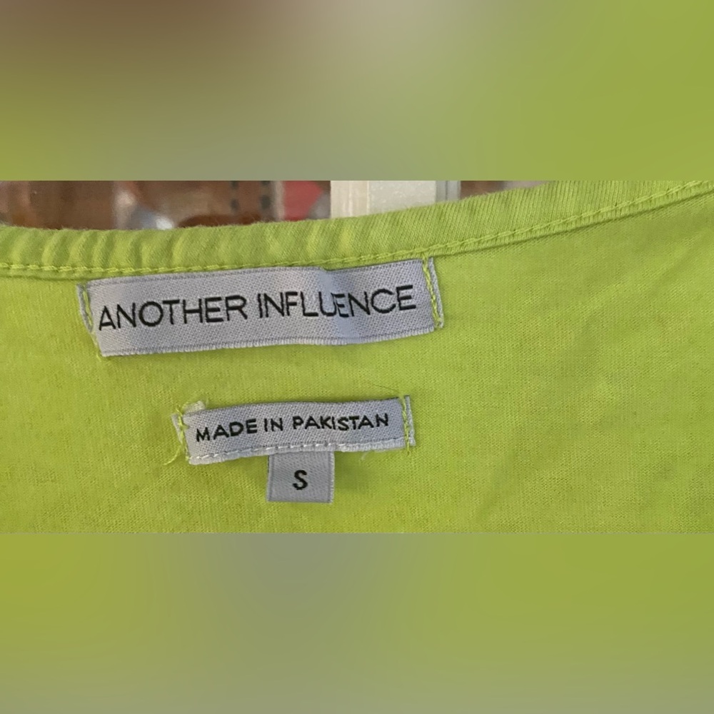 Another Influence Tank Top - Picture 3 of 3